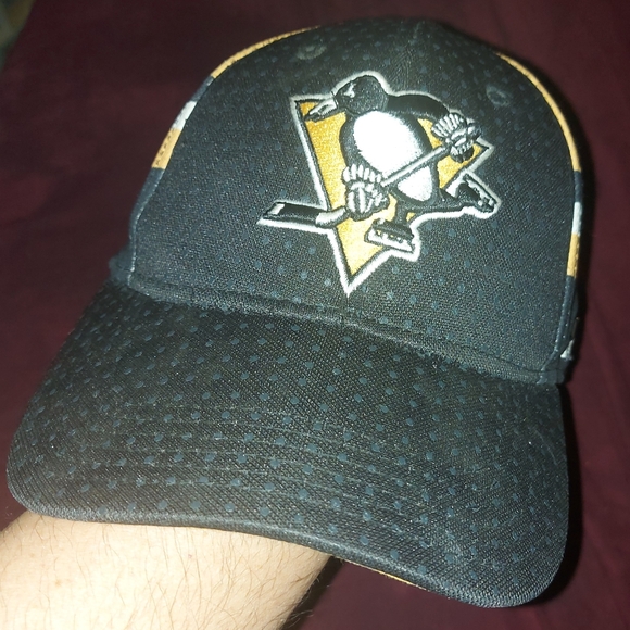 PITTSBURGH PENGUINS HAT NHL ADIDAS AUTHENTIC ONE SIZE YOUTH FITMAX fitted cap - Picture 1 of 7
